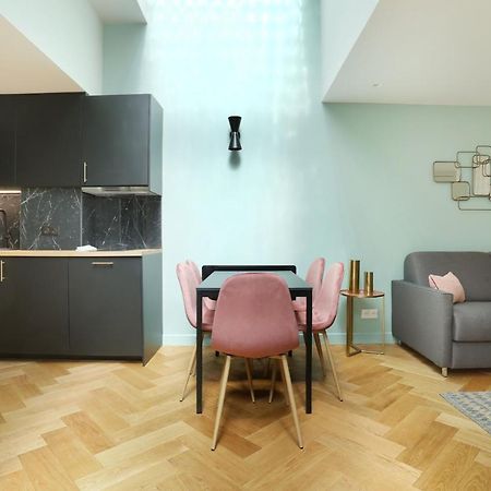 Apartment Center Of Paris By Studio Prestige Exterior photo